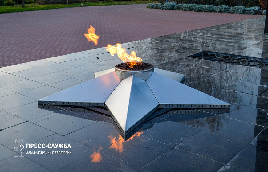 На мемориале «Красная горка» обновили горелочное устройство Вечного огня на памятнике «Скорбящая мать»